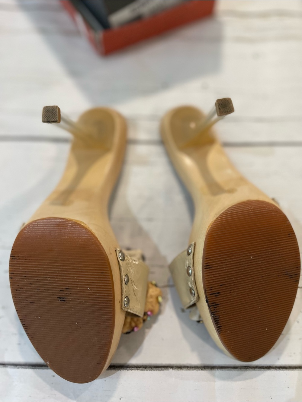 ModaLikke Y2K Wooden Platform Floral Beaded Clear Heel Mules - Picture 4 of 4